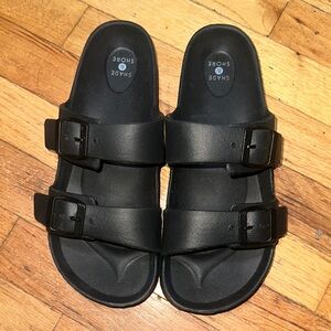 Shade & Shore Black Buckle Slide Sandals